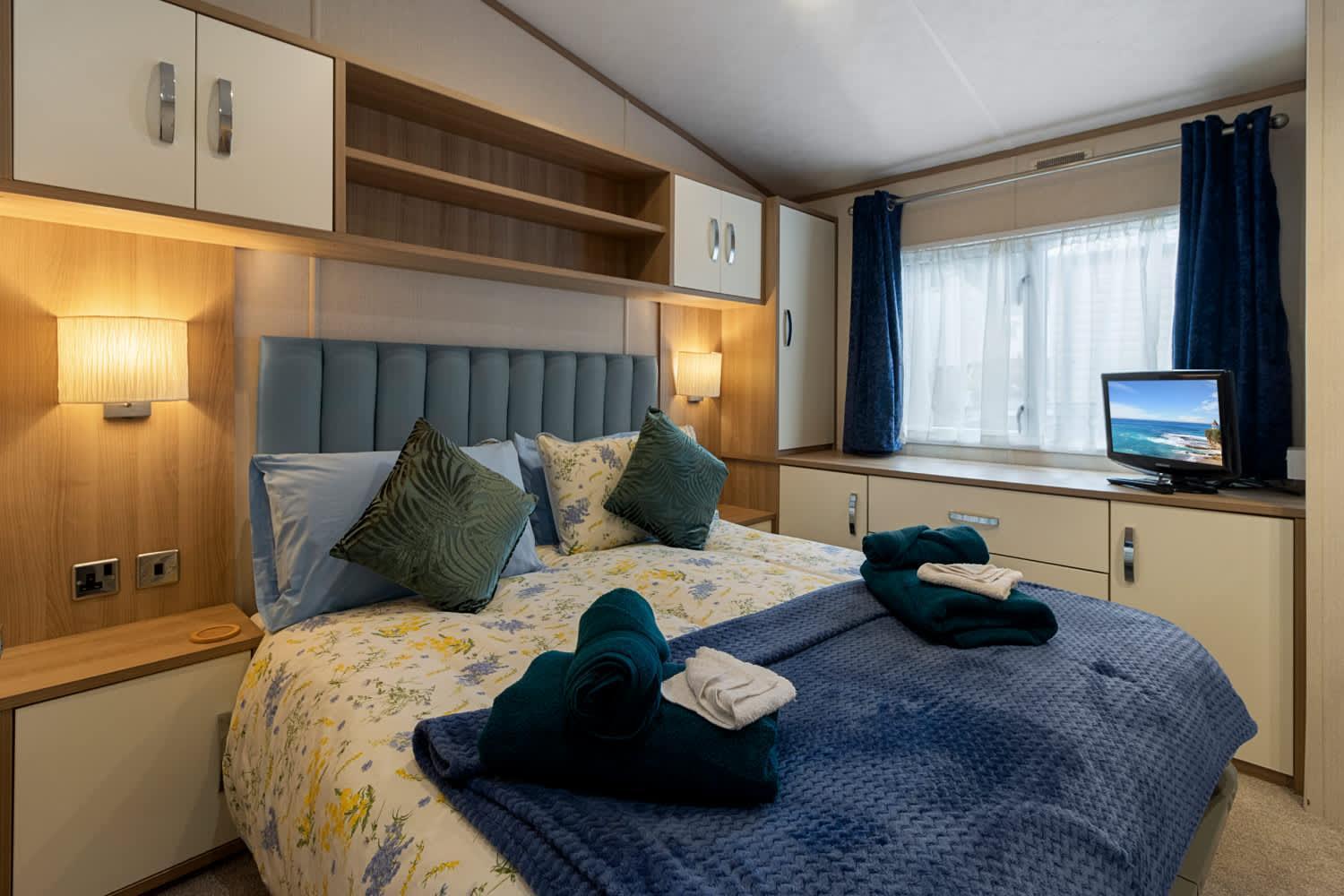 Chalet View - Fishing Lakes, Heated Outdoor Swimming Pool 500yrds *
