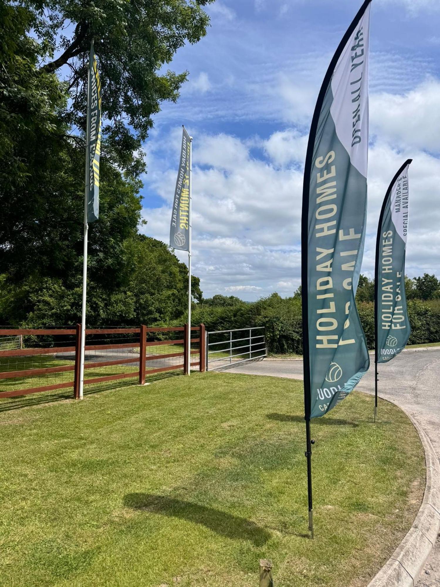 View - Fishing Lakes, Heated Outdoor Swimming Pool 500yrds